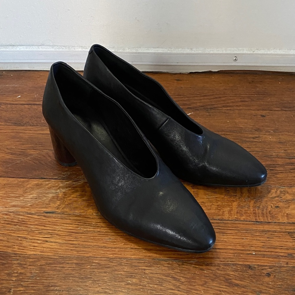 Vagabond Dark Leather Block Heels - Picture 2 of 7